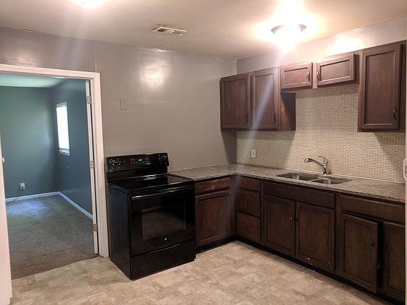4th image of 8400 E 114th Ter