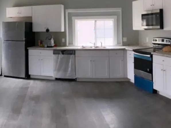 23 Sunapee St APT 2, Newport, NH 03773