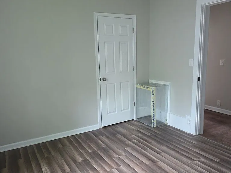 621 Wilson St — Photo 3