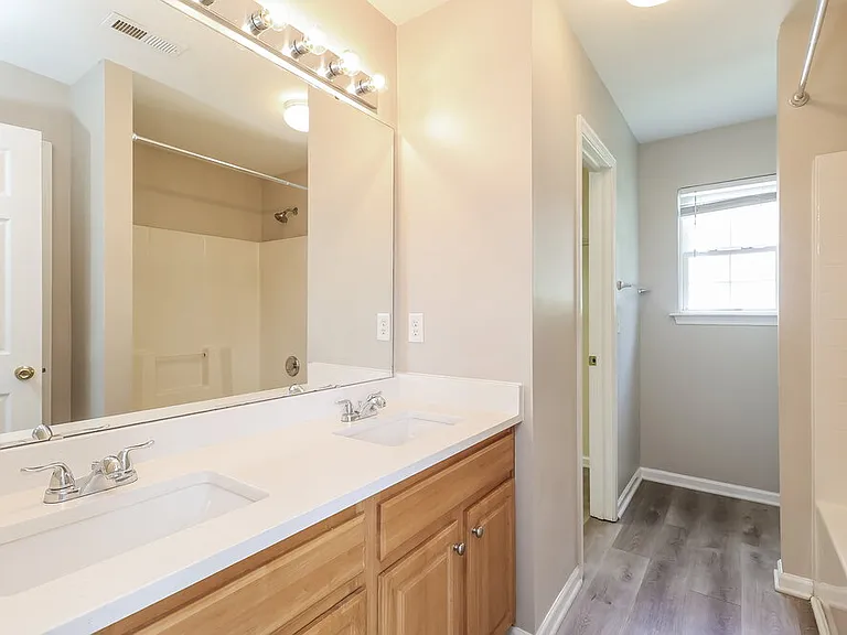 9446 Dewey Dr — Photo 12