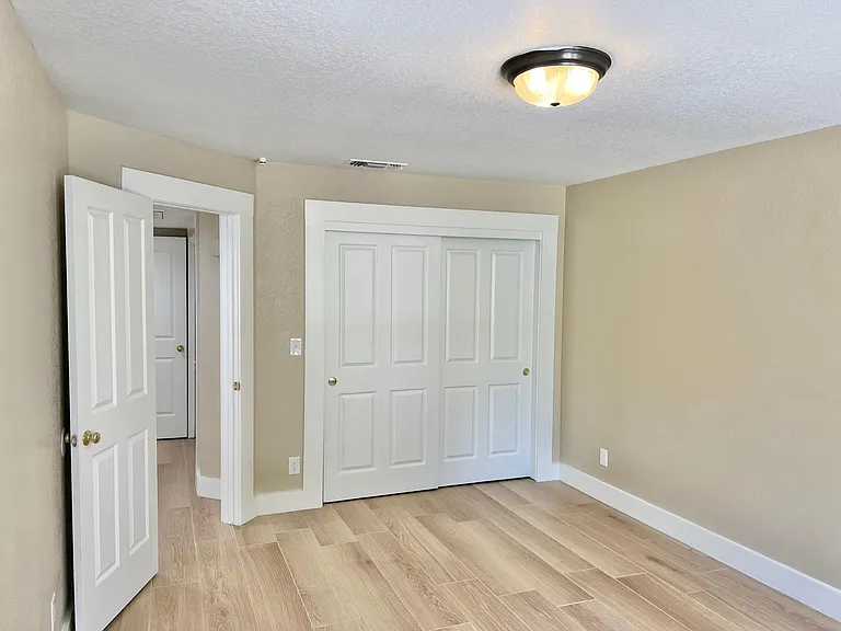 1214 E St #1/2 — Photo 26