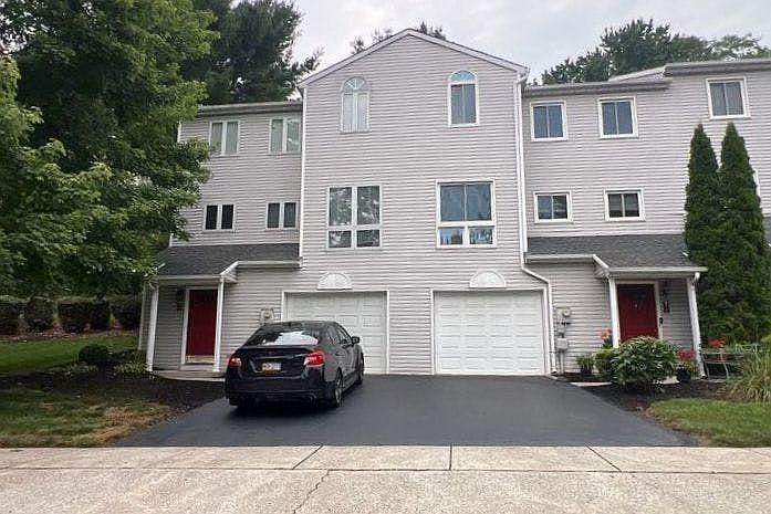 1st image of 1761 Creek Vista Dr