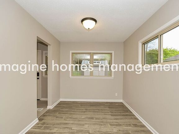 4th image of 3265 Lapland Dr