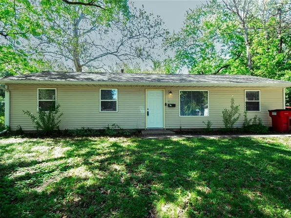 1607 Williamsburg Dr, Champaign, IL 61821