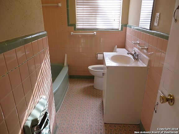 4th image of 158 Kinder Dr