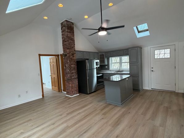 122 Gleneida Ave Floor 2