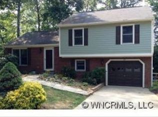 27 Foxberry Dr, Arden, NC 28704