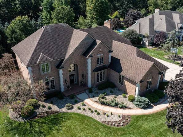 16600 Linfield Ct, Granger, IN 46530