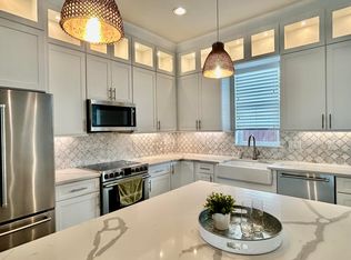 995 Airport Rd UNIT 36, Destin, FL 32541