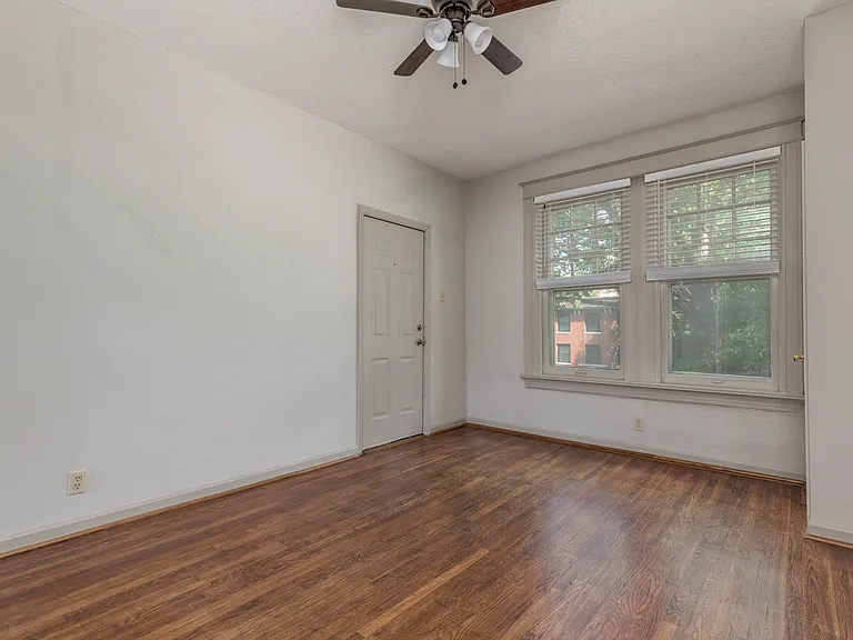 6040 Kingsbury Ave #3E — Photo 9