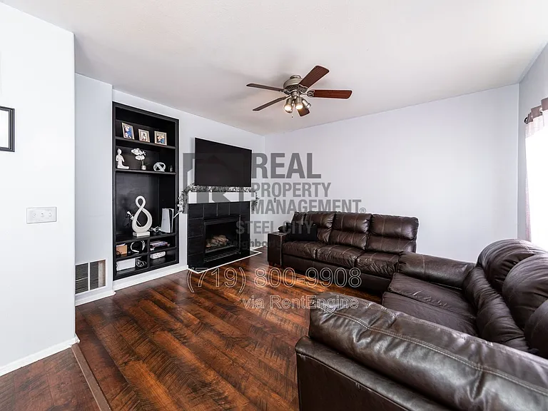 2214 Cowhand Pl — Photo 19