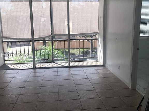 3rd image of 4501 NE 21st Ave APT 209