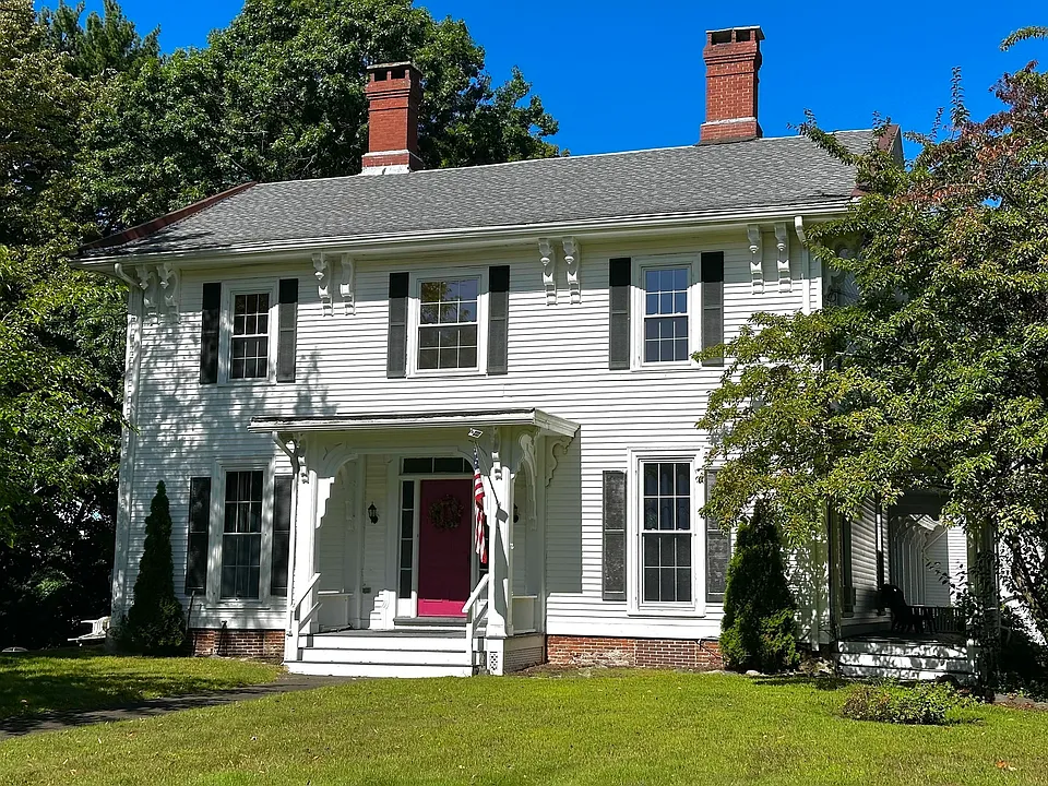 435 S Main St #3