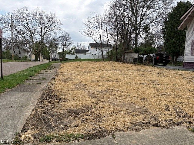 2nd image of 777 Ruth Ave