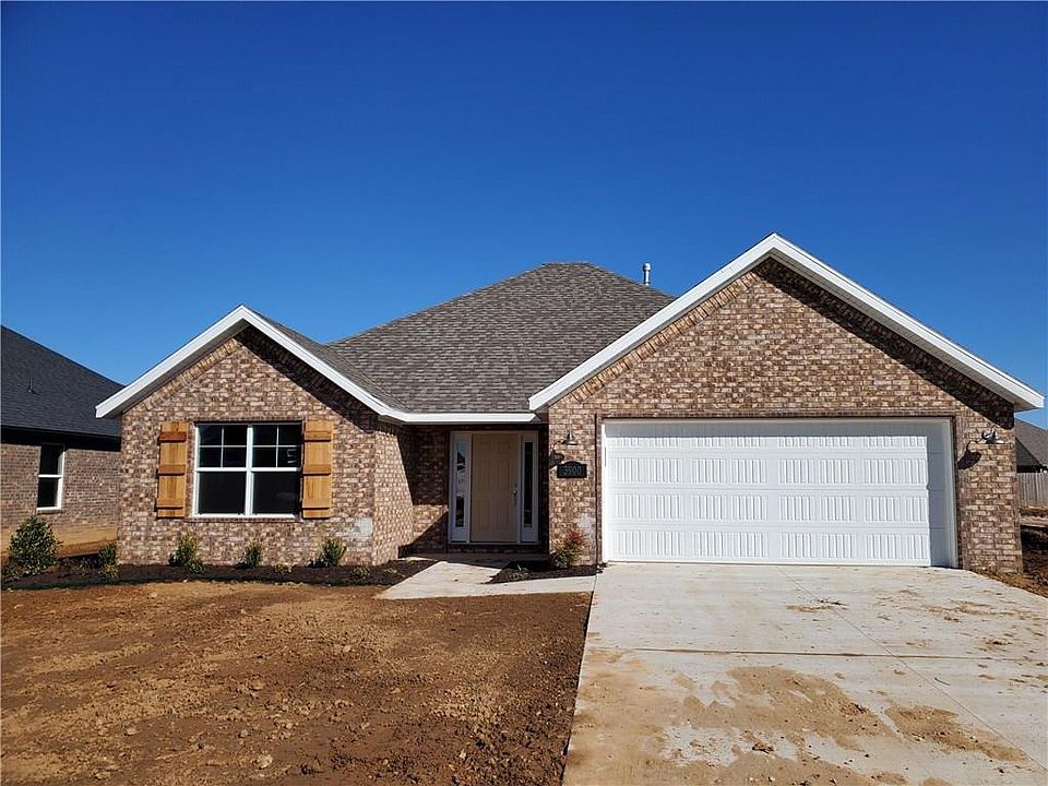 1st image of 3900 SW Mistletoe Ave