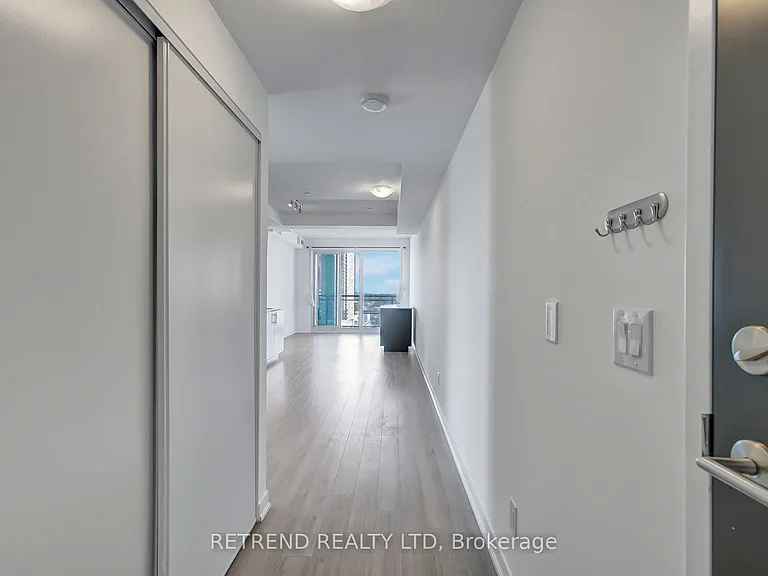 85 Duke St W #1504 — Photo 2