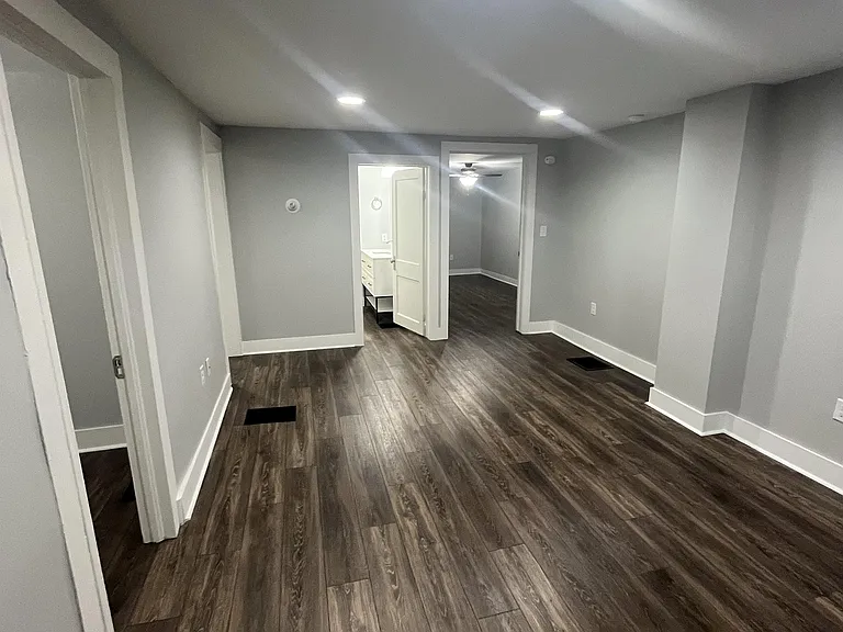 90 Clinton Ave #2 — Photo 4