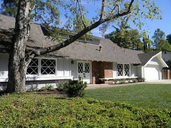 1st image of 2071 Montrose Dr