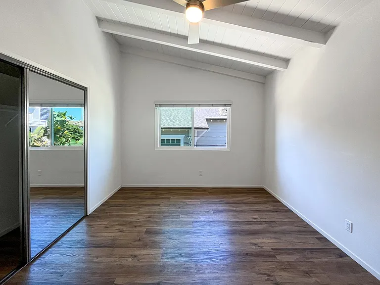 2118 Carnegie Ln — Photo 18