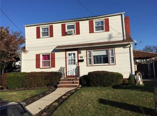 98 Dorothy St, Carteret, NJ 07008