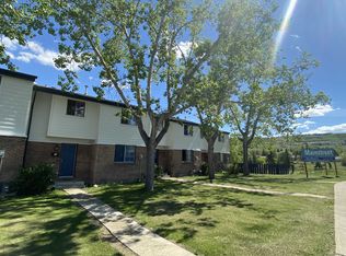 6347 Bowview Rd NW, Calgary, AB T3B 4L9