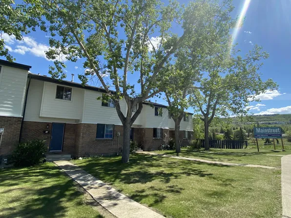 6347 Bowview Rd NW, Calgary, AB T3B 4L9