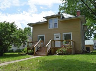 606 S 2nd St, Fairfield, IA 52556
