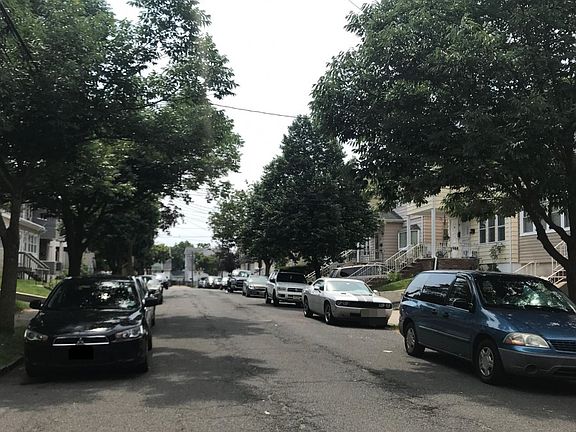 5th image of 34 Elmwood Ave