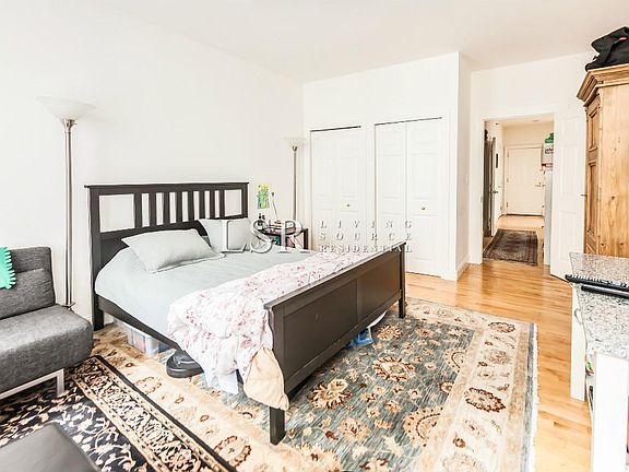 4th image of 39 John St APT 3c