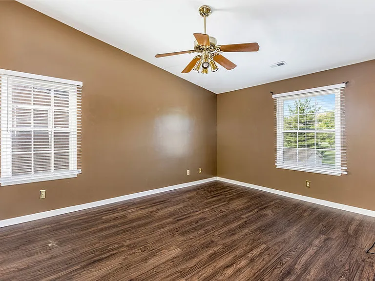9450 Crockett Pass — Photo 12