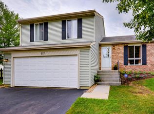 212 Southwood Cir, Streamwood, IL 60107