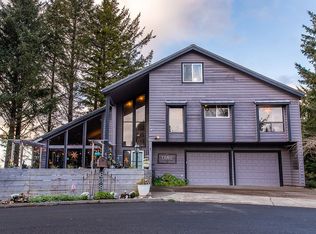 688 NE 20th Pl, Newport, OR 97365