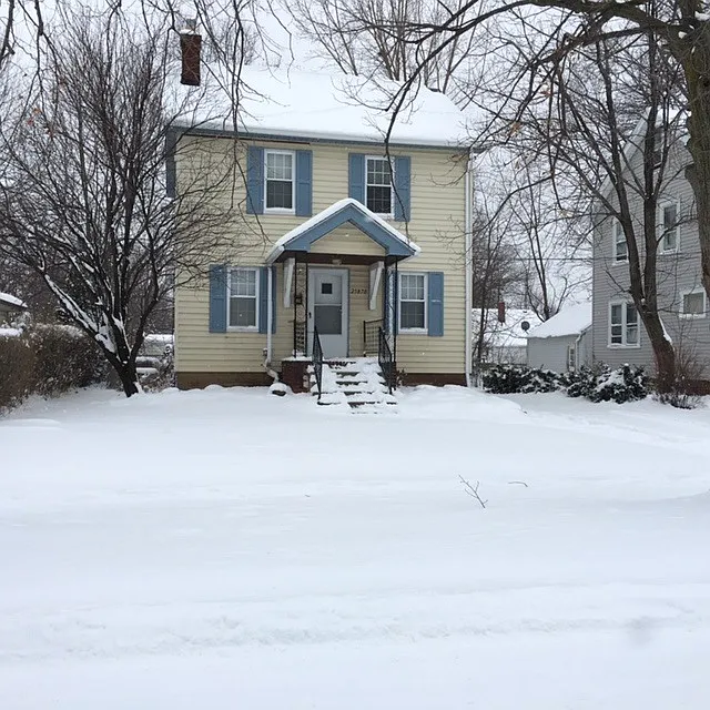 25870 Shoreview Ave photo 1