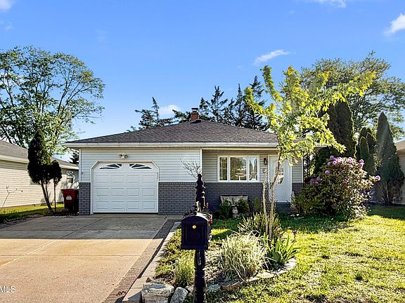 2nd image of 67 Castle Harbor Drive