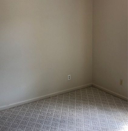 4th image of 8 Chelsea Ln #14519569