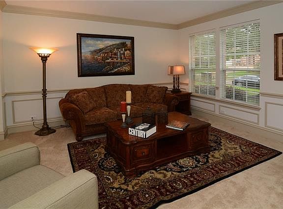 4th image of 8112 Davidson Dr
