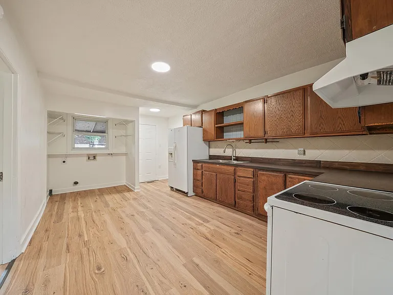 1815 Fay St — Photo 17
