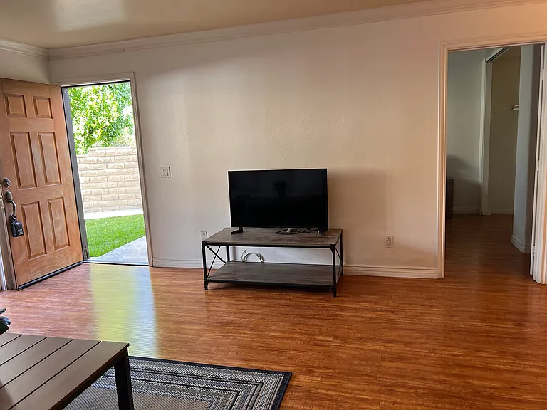 Living RoomD