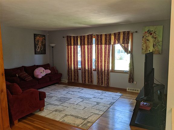 5th image of 2029 Birchwood Dr NE