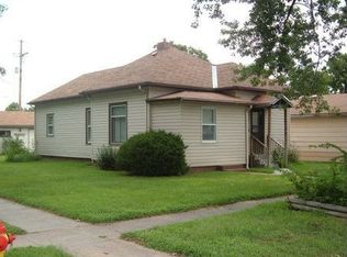 104 E 13th St, Grand Island, NE 68801