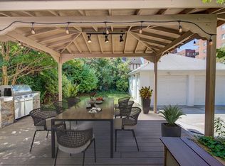 10818 69th Rd, Forest Hills, NY 11375