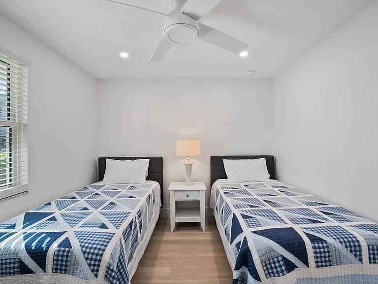 1624 Pine Valley Dr — Photo 15