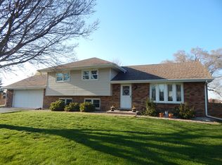28W776 Wagner Rd, Naperville, IL 60564