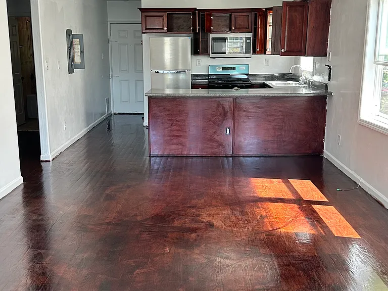 98 S Burnett St #2 — Photo 2