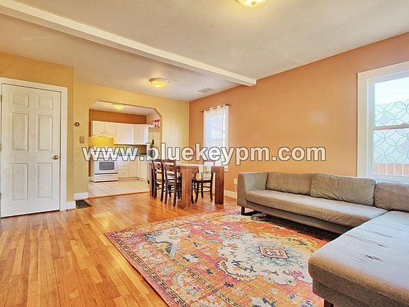 4th image of 5514 SE Malden St