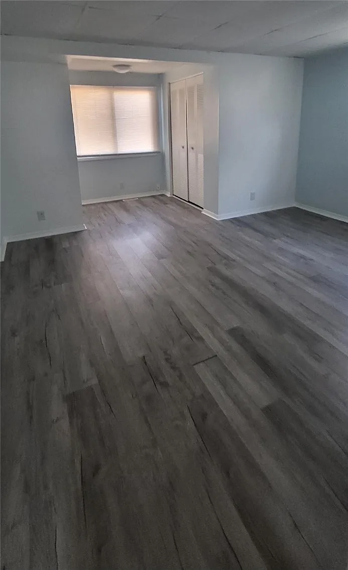 1 bed, 1.0 bath, 725 sqft, $1,300 — Photo 3