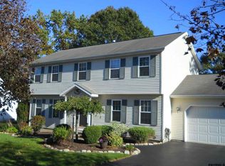 50 Ponderosa Dr, Halfmoon, NY 12065