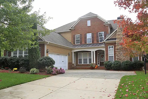 901 Ravendale Pl Photo 1