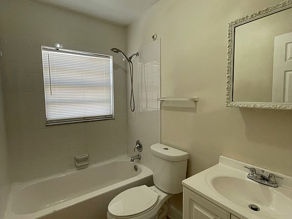 5th image of 2200 E Bird St #A