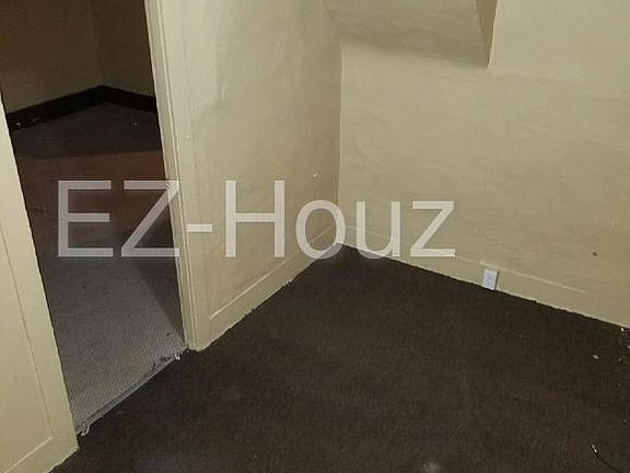 2nd image of 19 Krupp Ave